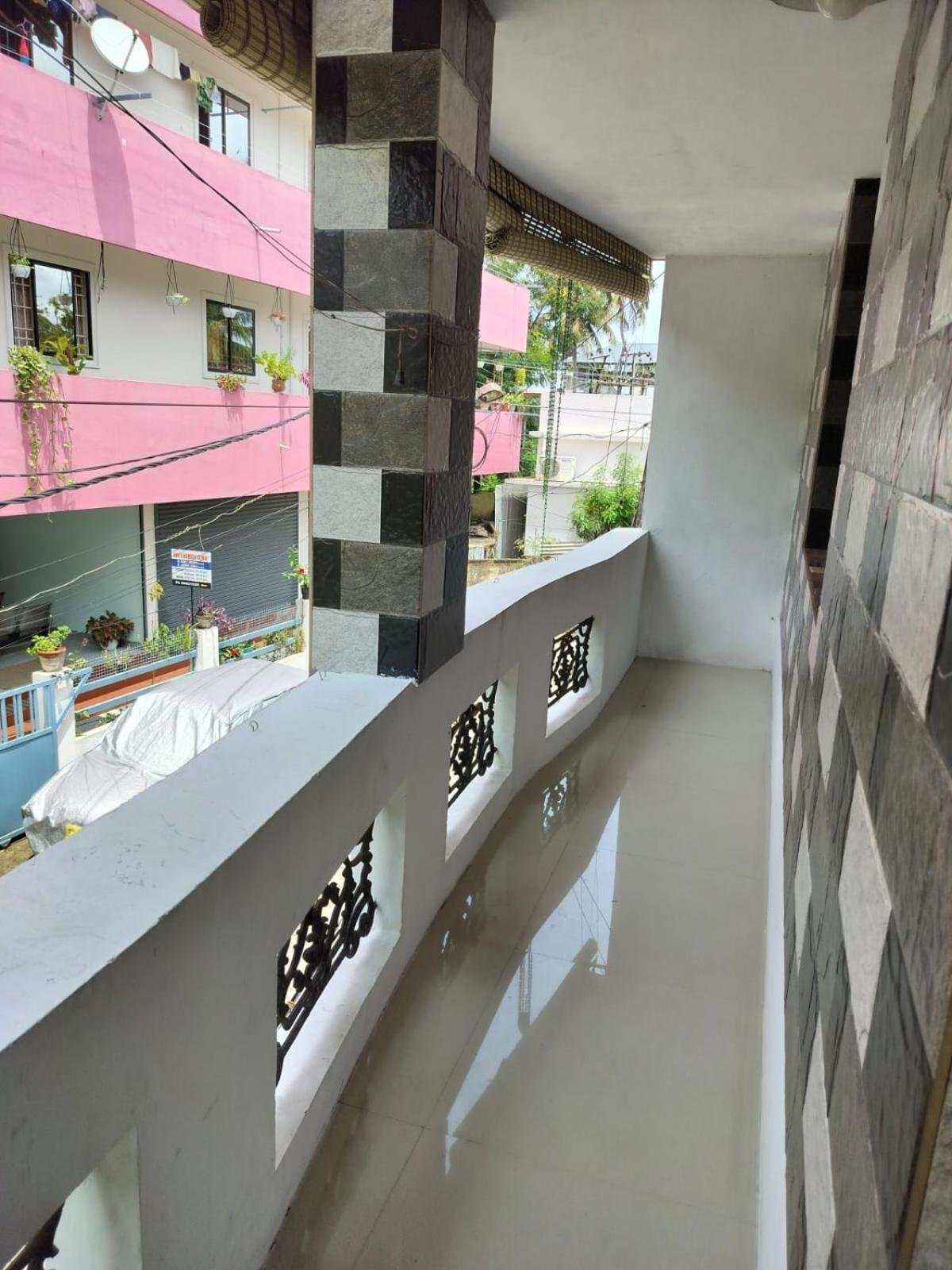 Cozy Haven Apartment Kochi Exterior photo
